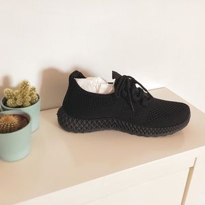 NWT textile sneaker